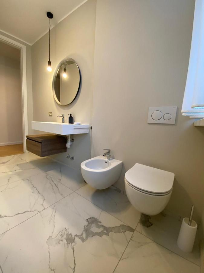 Little Marina Apartment Malgrate Ngoại thất bức ảnh